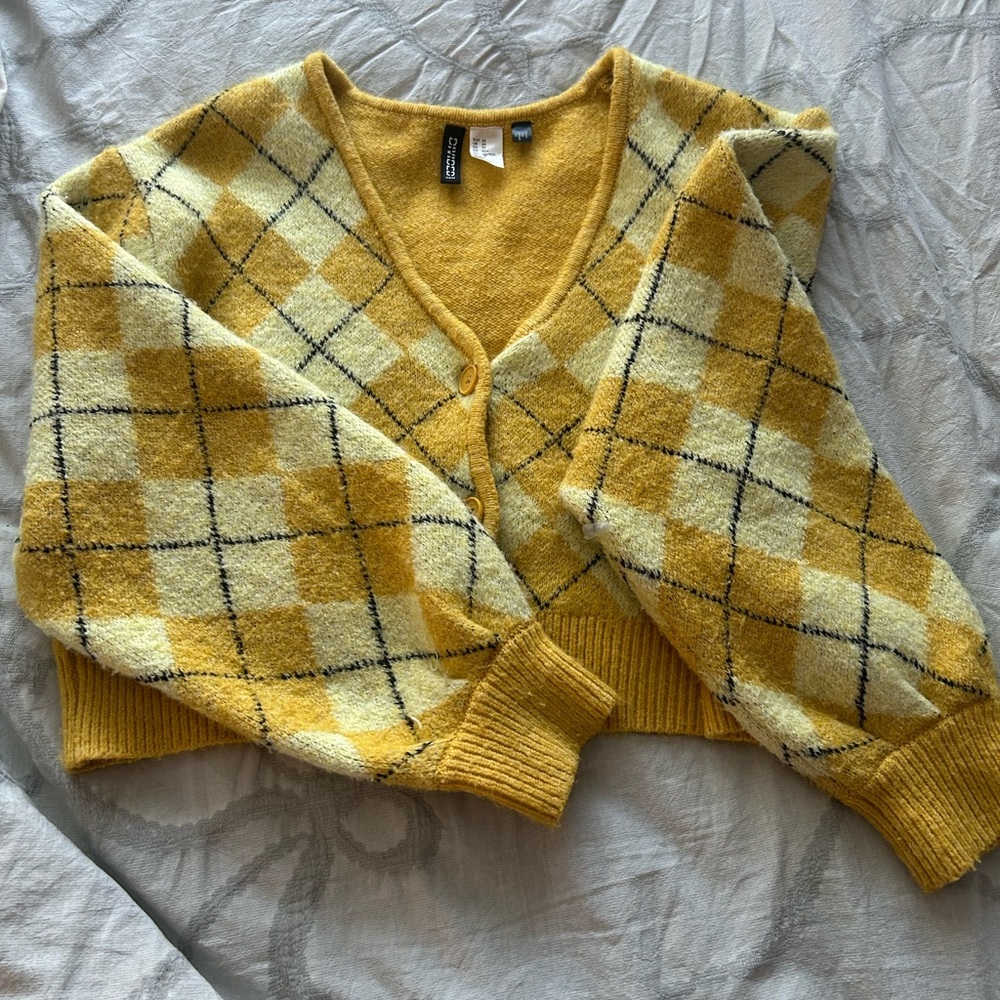 H&M Yellow Argyle V-Neck Cardigan Sweater XS cropped